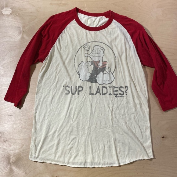 Red and White Graphic T-Shirt XL (OM) - Picture 6 of 12